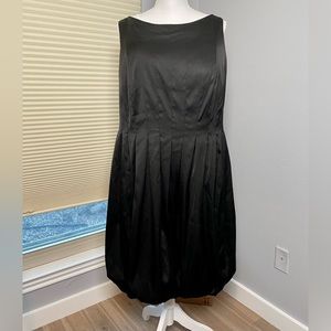 Maggy London Woman Satin Black Sleeveless bubble skirt cocktail dress Size 18W